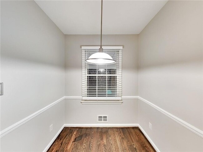 Building Photo - 3630 Winview Ct
