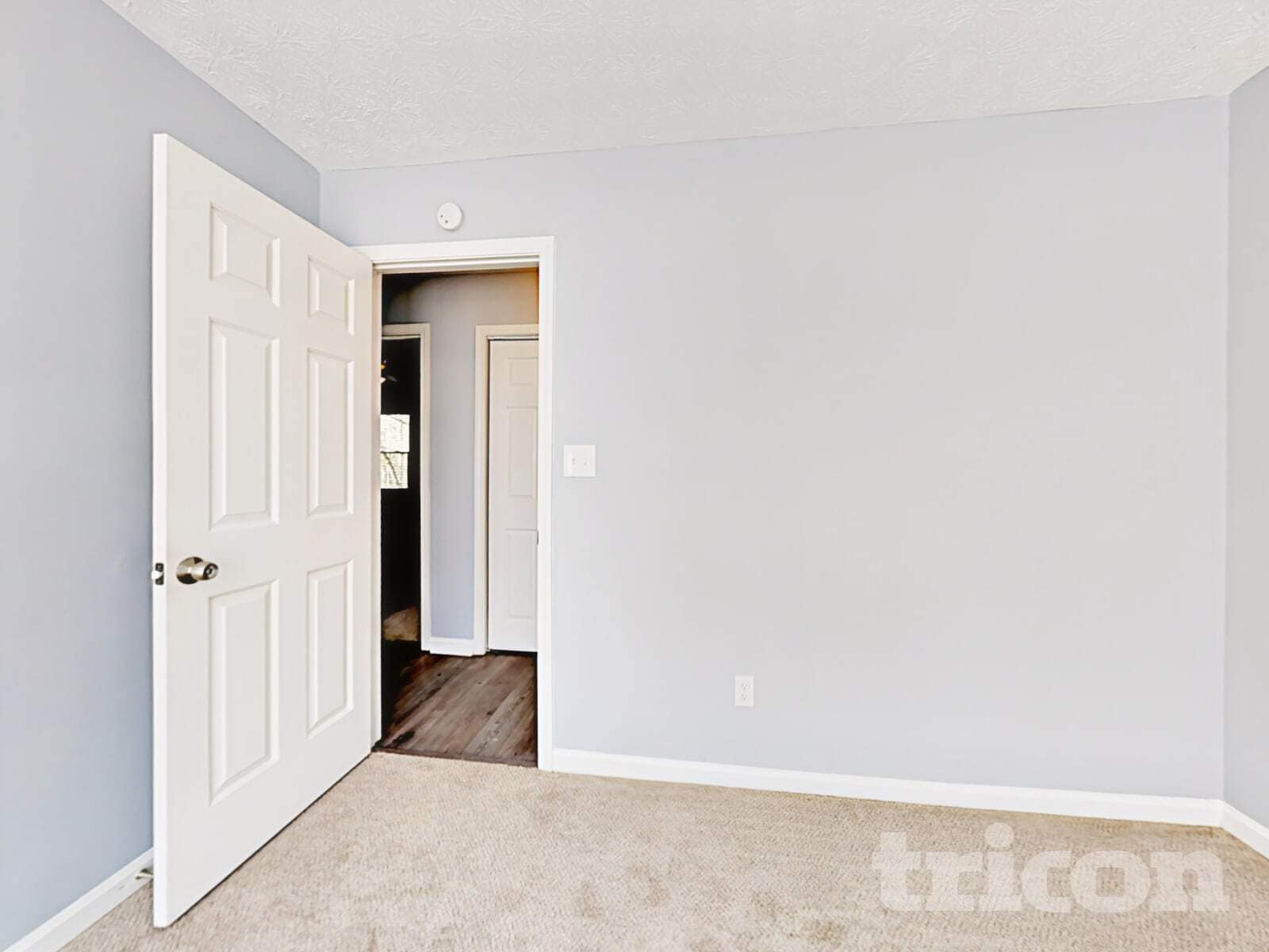 Building Photo - 229 Oak Landing Dr