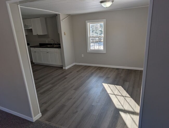 Building Photo - For sale (with rent to own option) - Freshly renovated 3 bedroom/2 bath mobile home