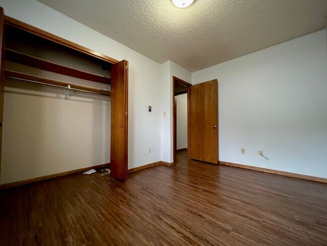 Building Photo - Chester Estates