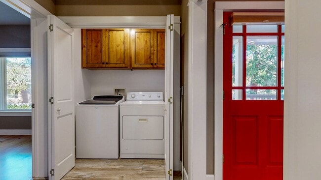 Building Photo - Serene 1 bedroom 1 bath Calistoga Home adj...