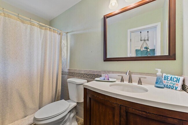 Building Photo - 5854 SE Orange Blossom Trail