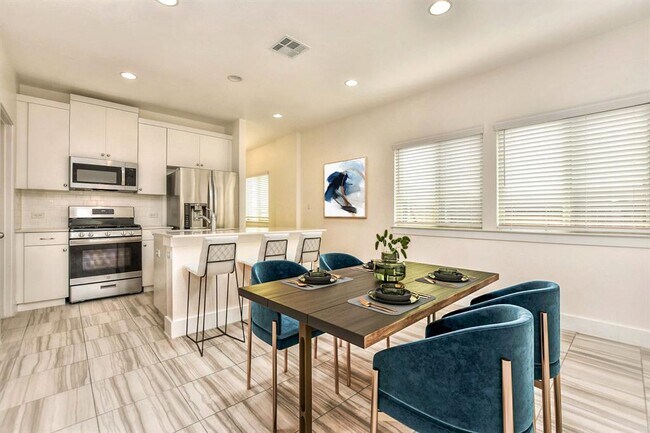 Building Photo - 420 White Steppe Way