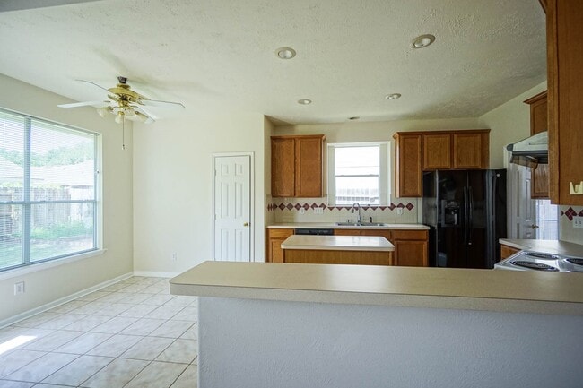 Building Photo - 918 Featherbrook Ct