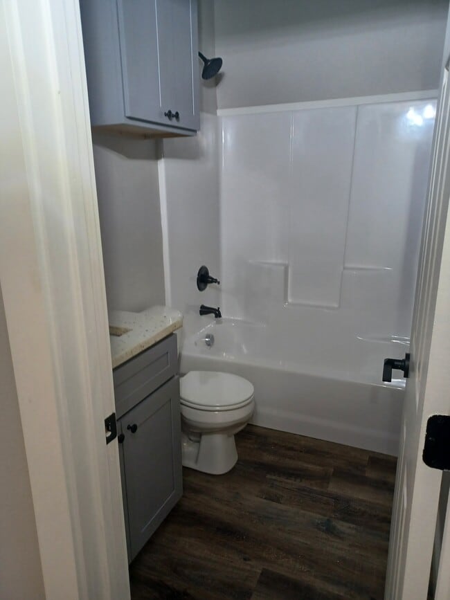 Building Photo - 1945 E Washington St