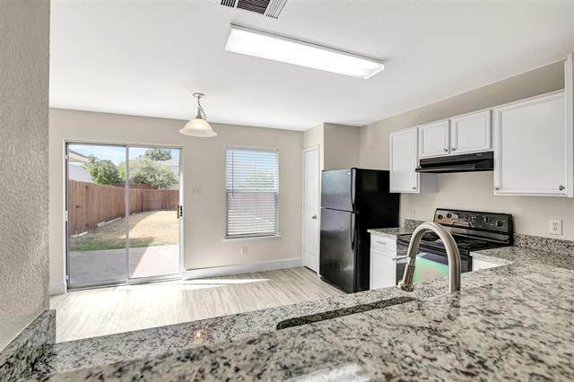 Building Photo - 7009 Wind Row Dr