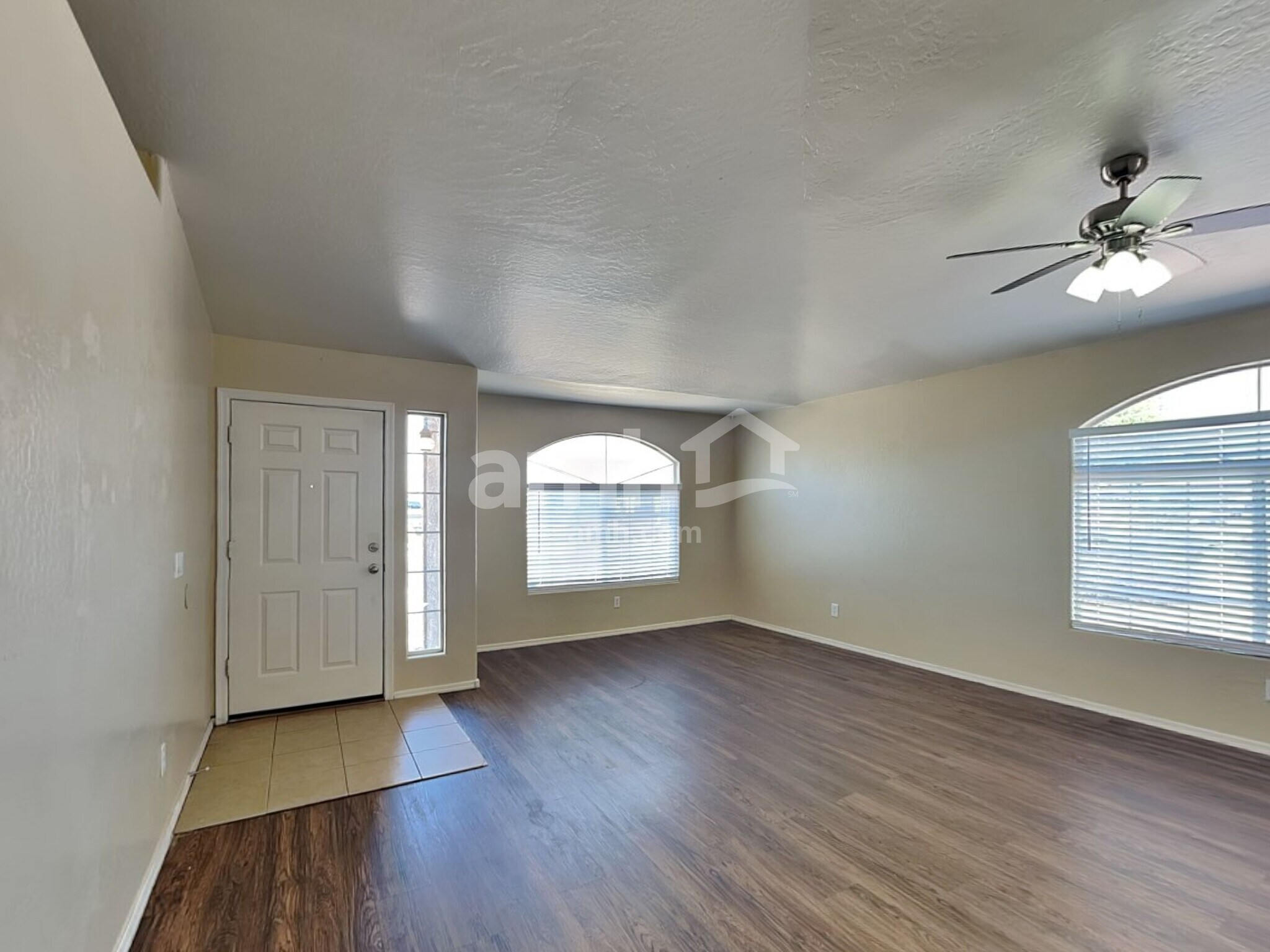 Building Photo - 3537 E Murrieta Rd