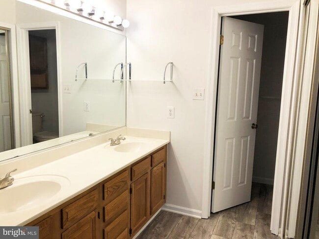 Building Photo - 15153 Woodsman Ln