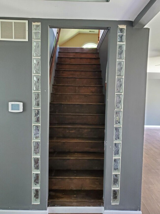 Building Photo - 3209 Chatfield Pl