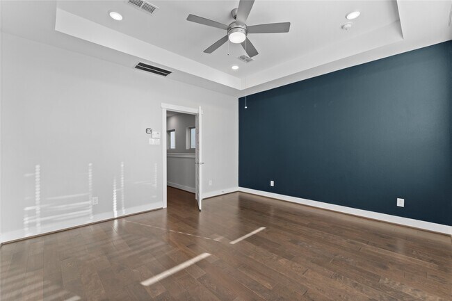 Building Photo - 817 Kamano Ave