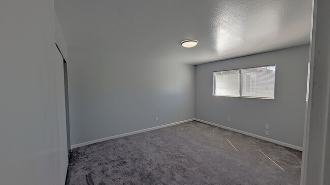 Building Photo - M929