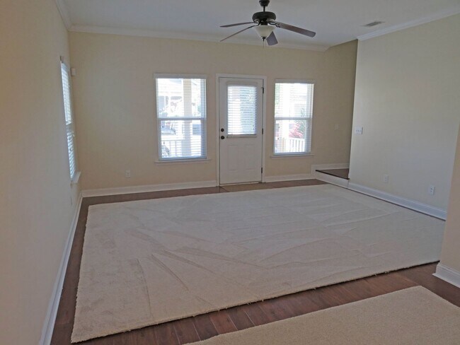 Building Photo - AVAILABLE SEPTEMBER, 2023