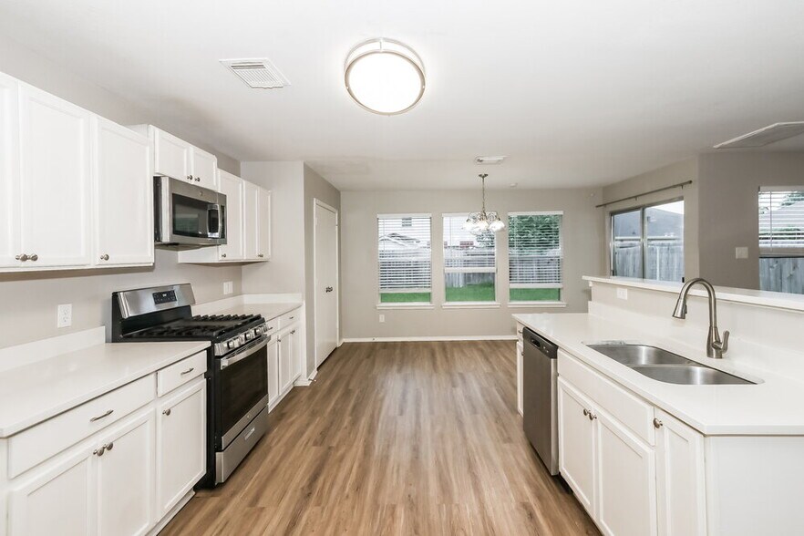 Building Photo - 21118 Bridgemeadows Ln