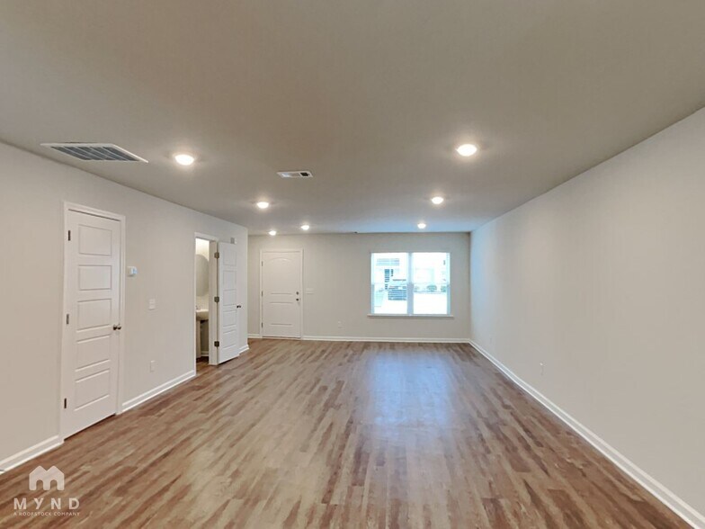 Building Photo - 45 Brown Thrasher Ct