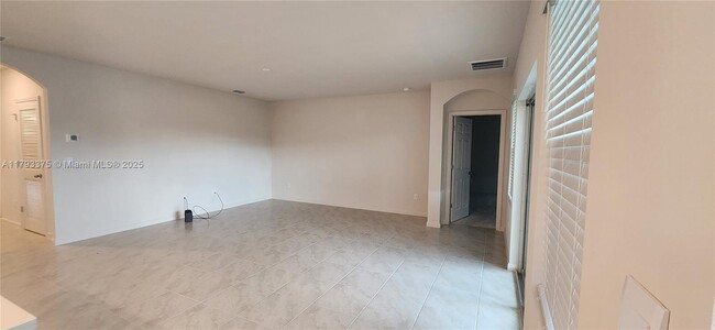 Building Photo - 4602 SW Obelisk St