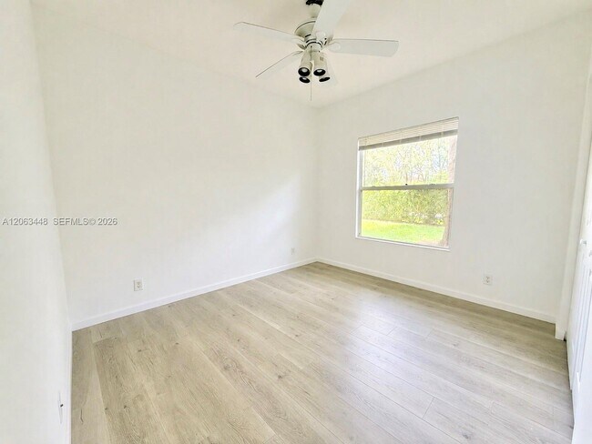 Building Photo - 12572 Shoreline Dr