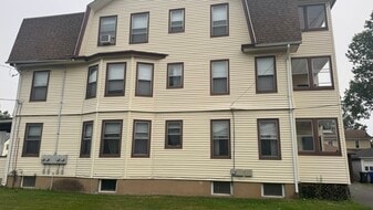 Building Photo - 1145 Boulevard