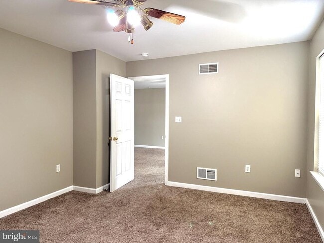 Building Photo - 531 W Penn Ave