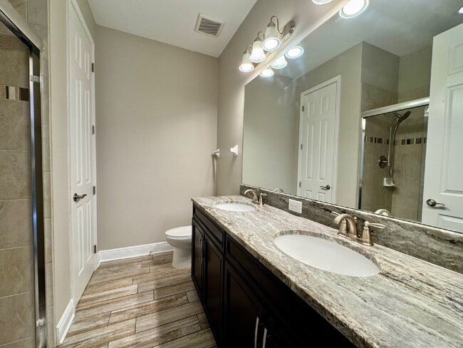 Building Photo - K-Bar range gated 3-Bed Single Family House newly renovated with Fenced back yard