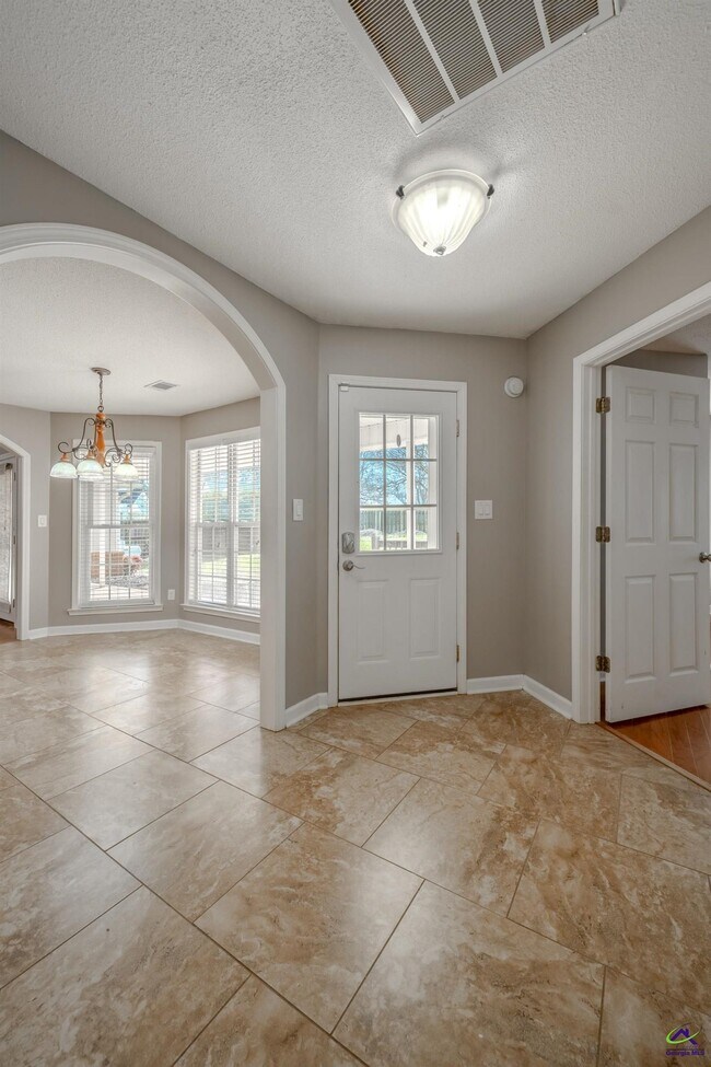 Building Photo - 611 Bay Laurel Cir