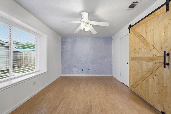 Building Photo - 18602 Lippizaner Dr