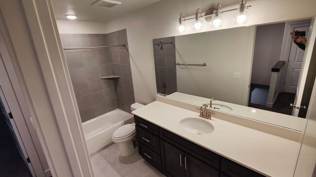 Building Photo - Brand New 3 Bed/2.5 Bath Townhome in West ...