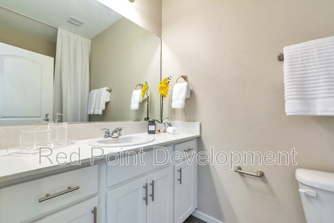 Building Photo - 8523 N Thornydale Rd