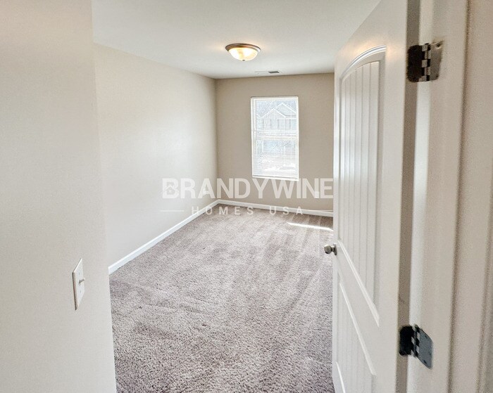 Building Photo - 1916 Old Dogwood