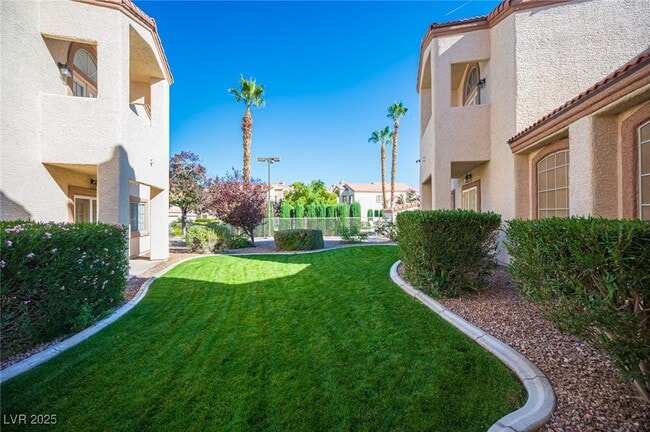 Building Photo - 8301 Boseck Dr