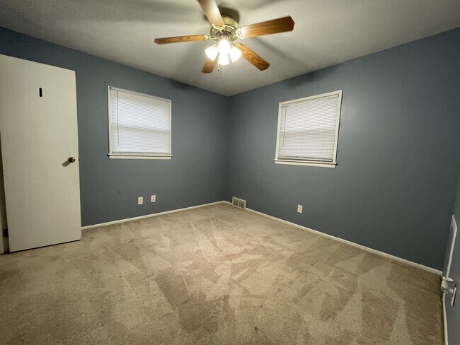 Building Photo - 4303 S 61st Ave