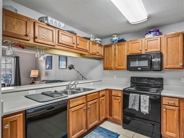 Building Photo - 4434 Gearhart Rd