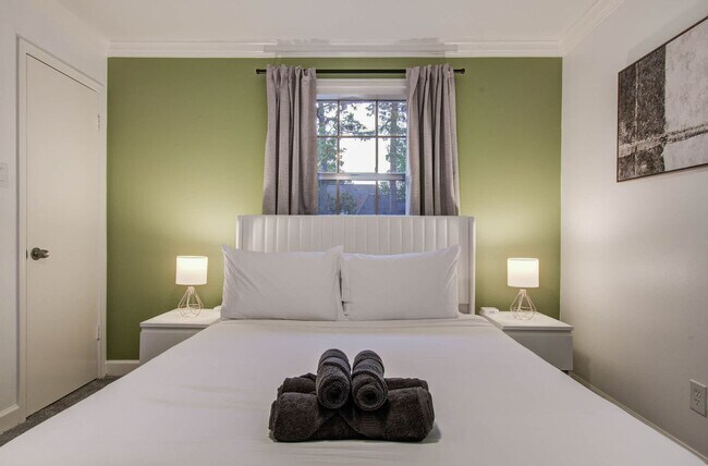 Building Photo - 5135 Westerham Pl