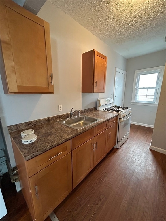 Building Photo - 588 Brock Ave