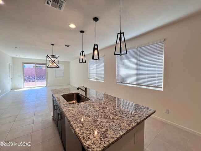 Building Photo - 12522 E Patch Dr
