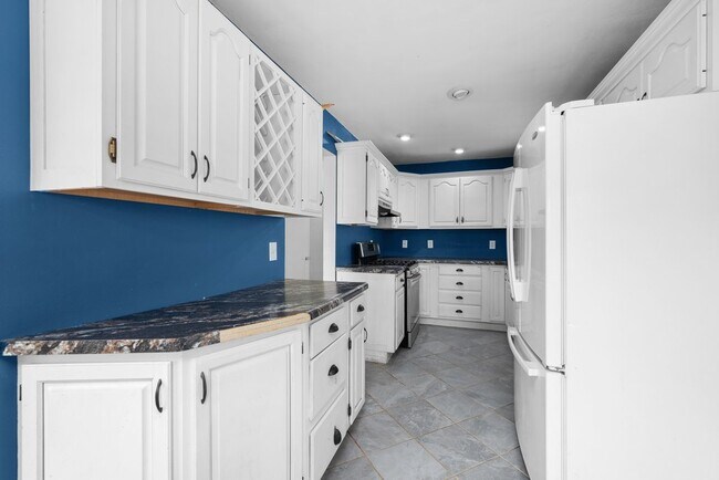 Building Photo - 1815 Cody St