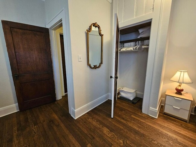 Building Photo - Maryland721