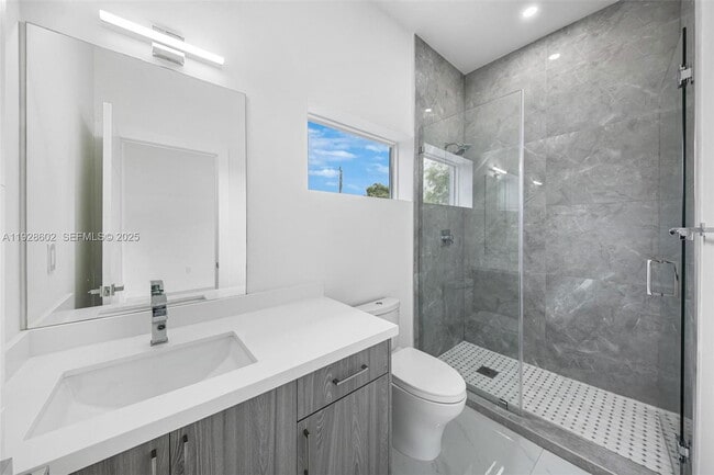 Building Photo - 3142 Carter St