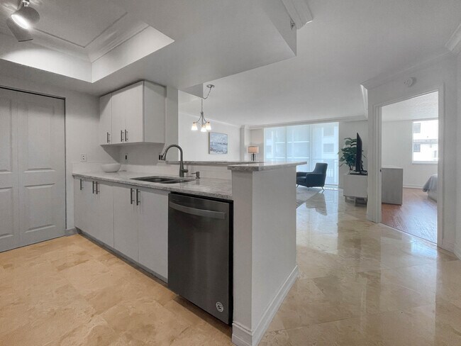 Building Photo - 99 SE Mizner Blvd