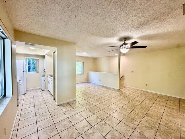 Building Photo - 630 Pavare Ct