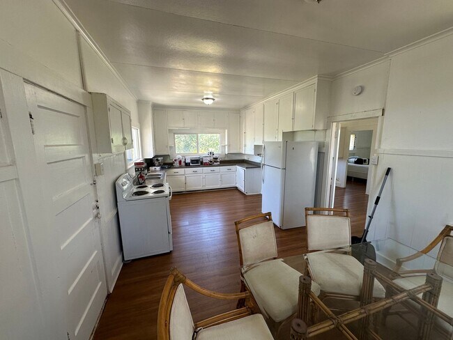 Building Photo - Furnished 4 Bedroom Paia