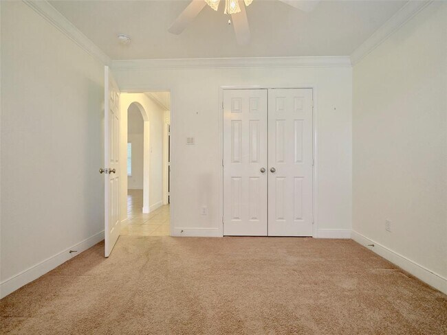Building Photo - 10611 Alex Dr
