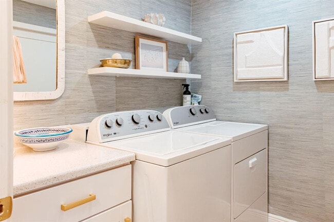 Building Photo - 610 38th St