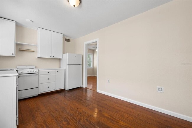 Building Photo - 321 Ohio Pl