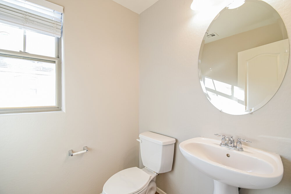 Building Photo - 3014 E Megan St