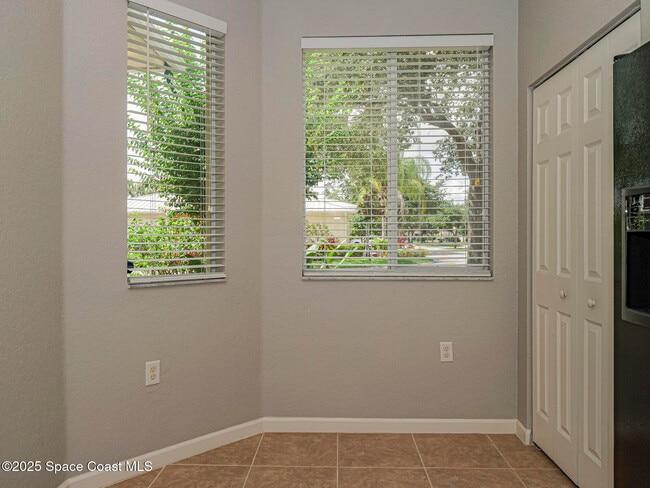 Building Photo - 2565 Stockbridge Square SW