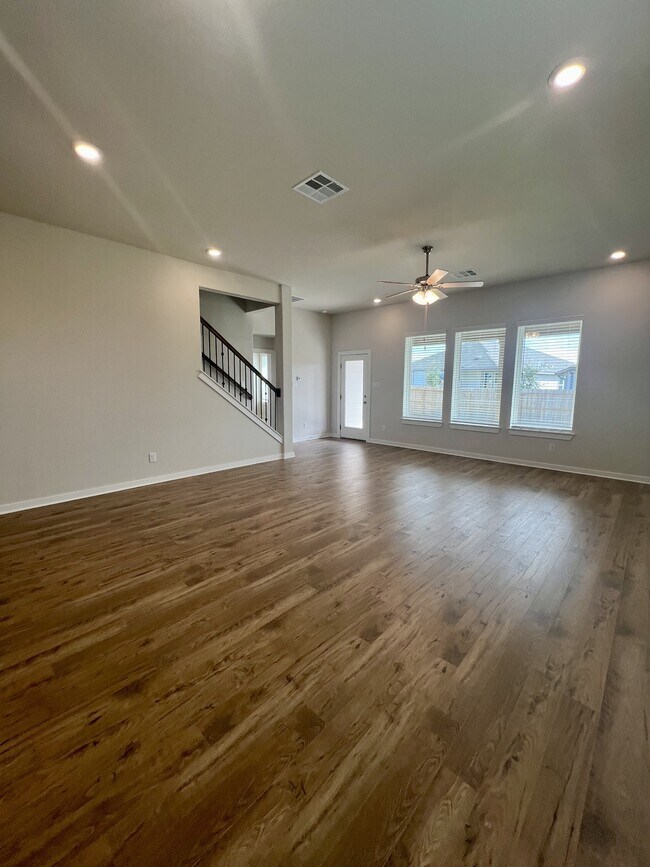 Building Photo - 14438 Inspiration Pt