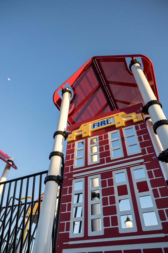 Building Photo - 617 Copper Ridge Way