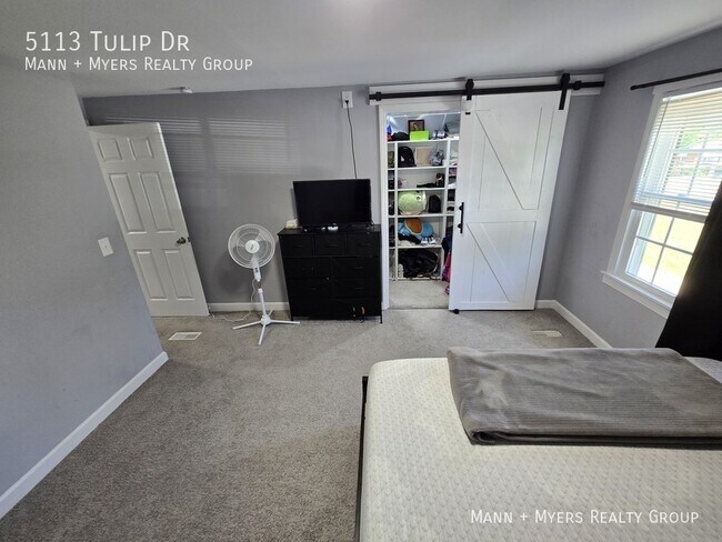 Building Photo - 5113 Tulip Dr