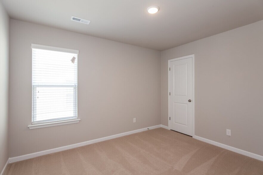 Building Photo - 1325 State Rd 2842