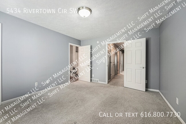 Building Photo - 5434 Rivertown Cir SW